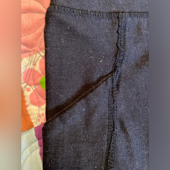 Capris, Workout:Leggings XOXO, Black with side pockets, Size Large - Picture 4 of 16